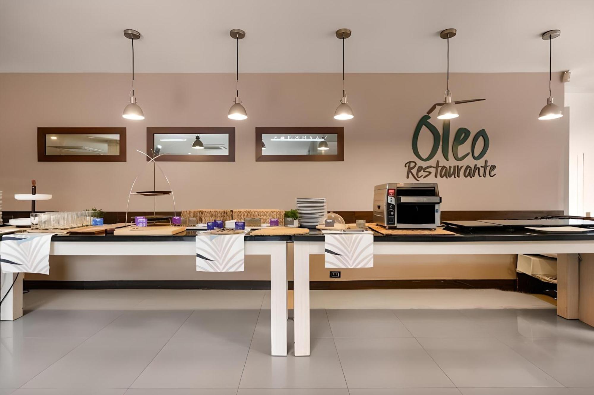 Leblon Suites Hotel Medellin Bagian luar foto