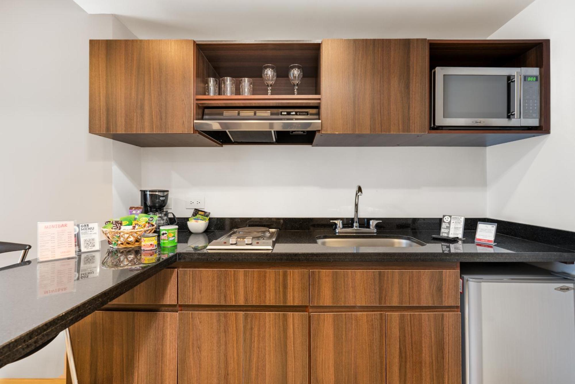 Leblon Suites Hotel Medellin Bagian luar foto