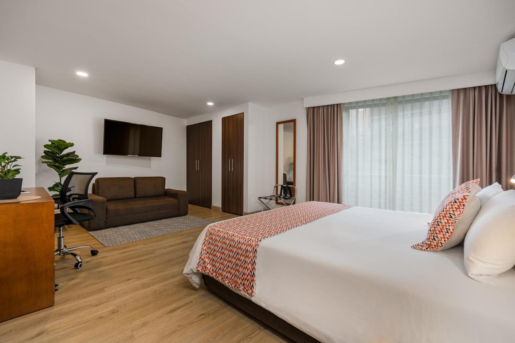 Leblon Suites Hotel Medellin Bagian luar foto