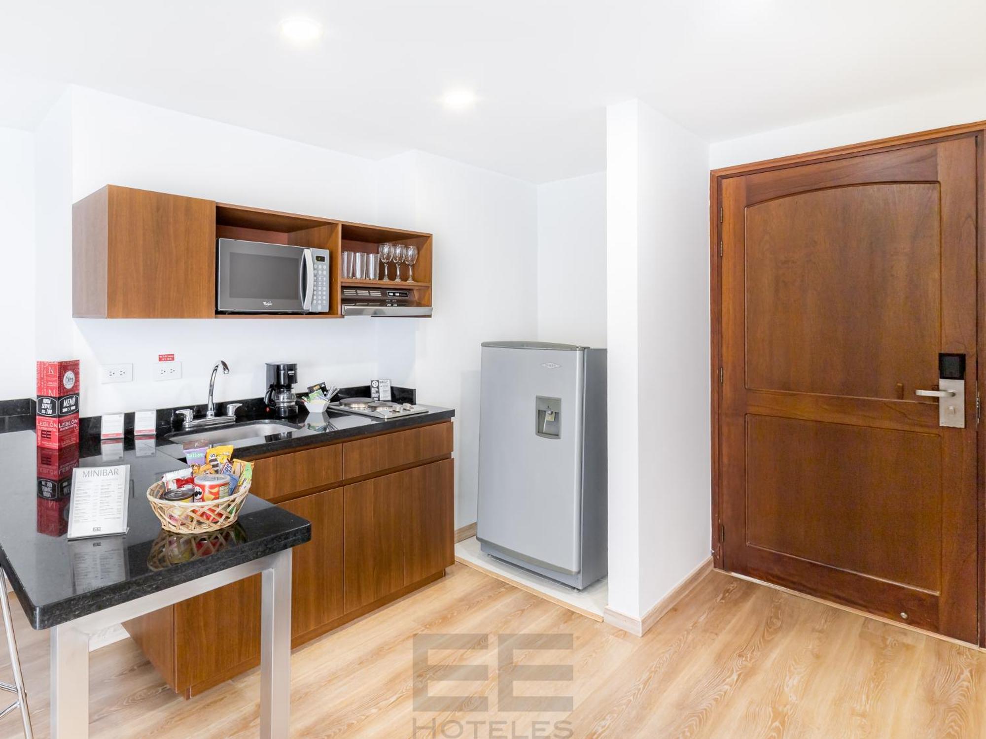 Leblon Suites Hotel Medellin Bagian luar foto
